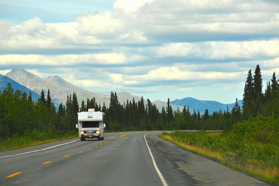 Before you hit the open road this summer, prepare your RV?s propane tank with these tips.